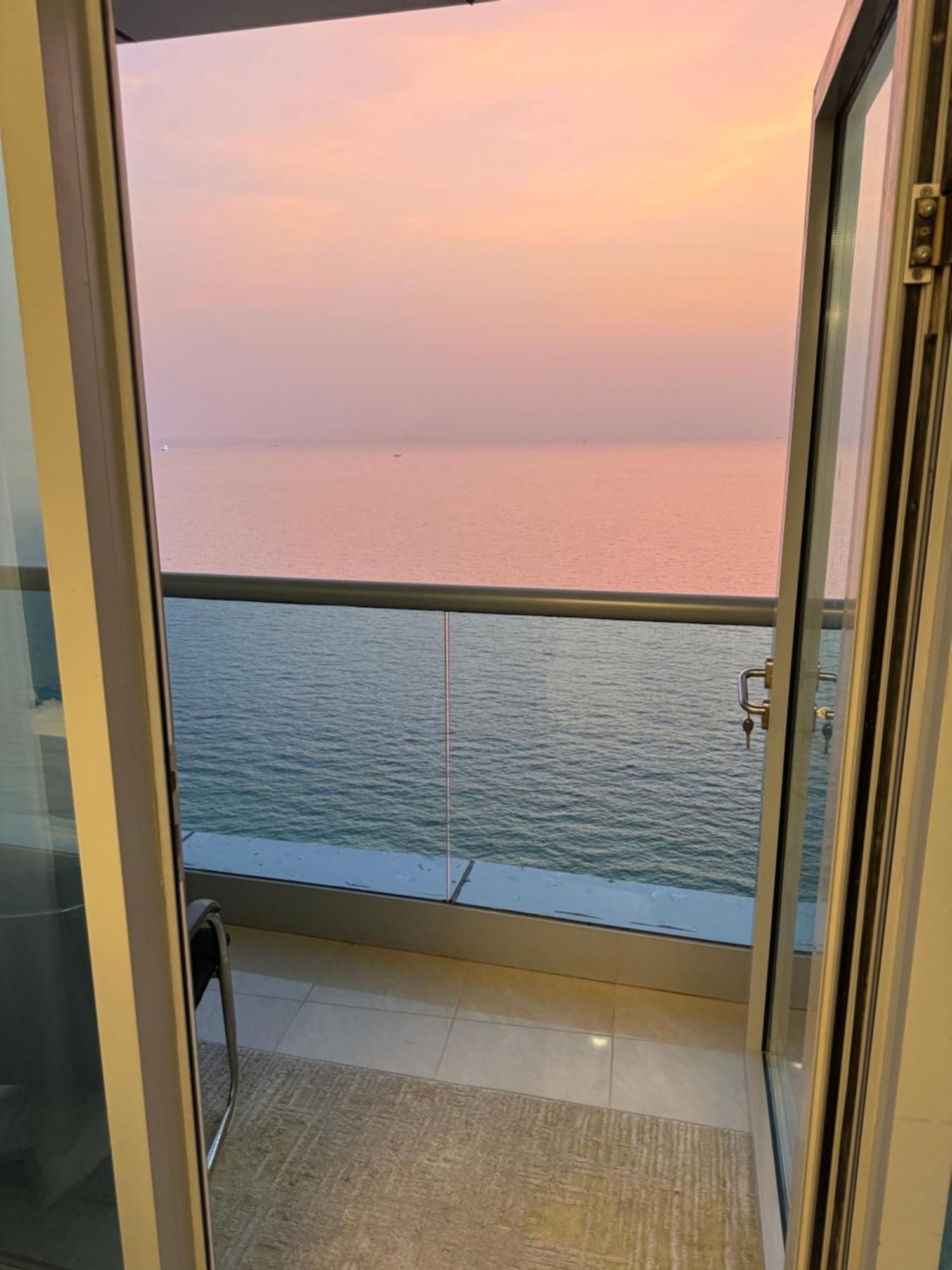 Sunset View Homes * Adschman